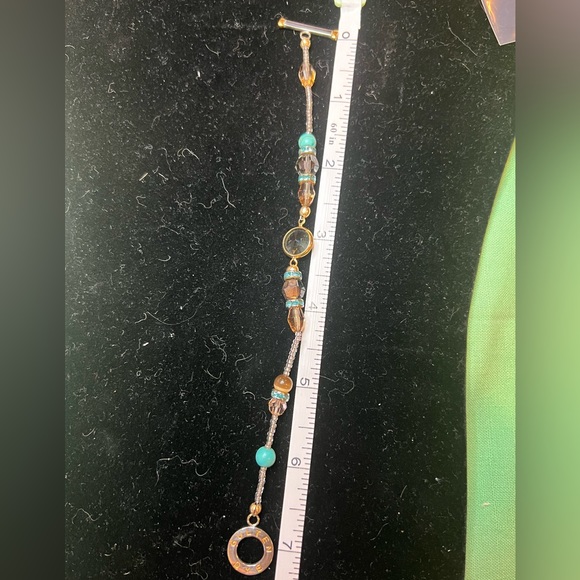 Gulten Dye swavorski crystal toggle bracelet. 7 inches. SPARKLES!!! - Picture 8 of 9